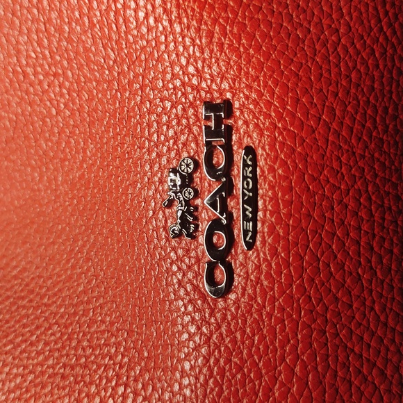 COACH NWT!! Edie 28 in Washed Red Pebble Leather Hobo Shoulder Bag # 57124 - Picture 14 of 16